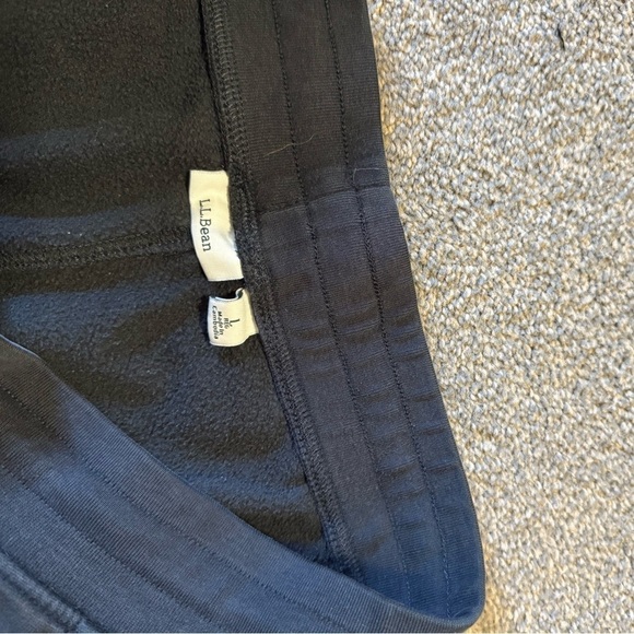 L.L Bean super comfy sweatpants perfect for fall winter - Picture 3 of 3